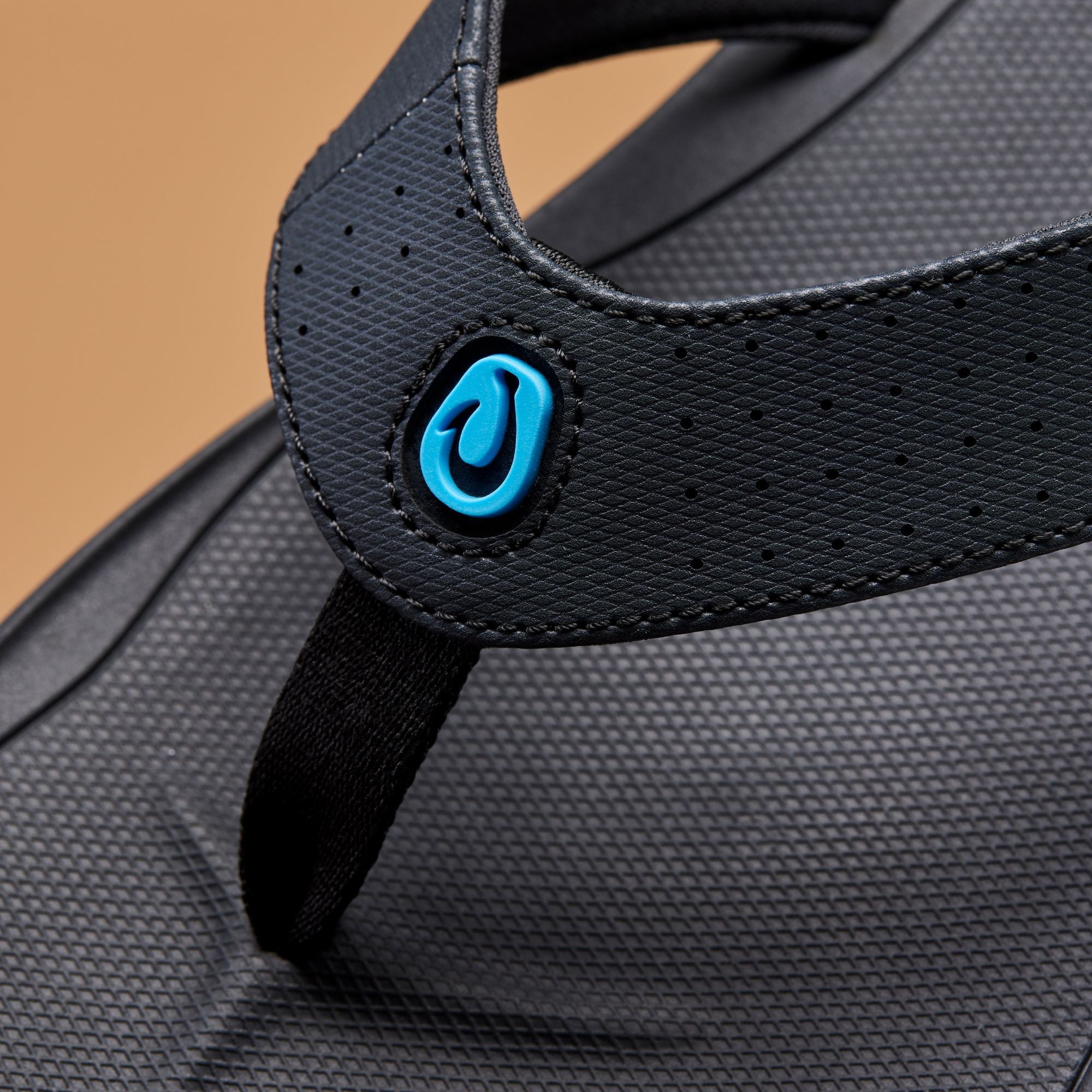 Ki'i - Lava Rock / Bold Blue - Image 2